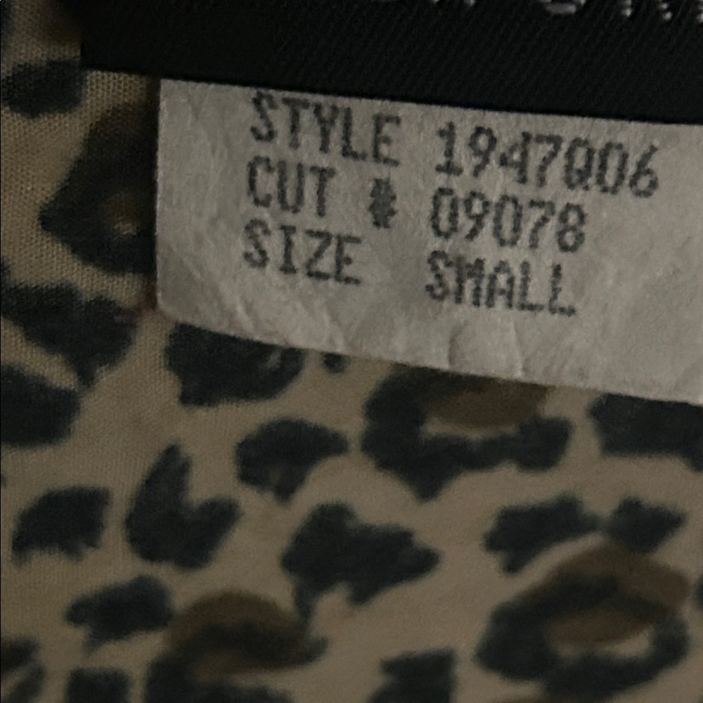 Leopard Print Sequin Top - Picture 3 of 5